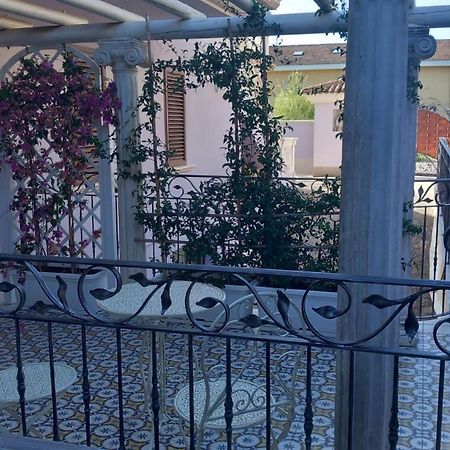 B&B Domus Aurea 20 サン・ジョヴァンニ・テアティーノ エクステリア 写真
