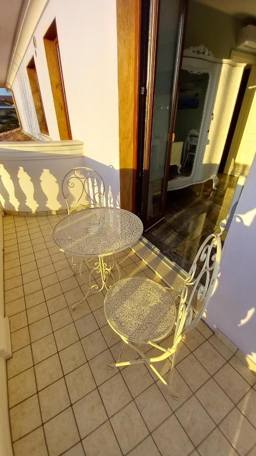 B&B Domus Aurea 20 サン・ジョヴァンニ・テアティーノ エクステリア 写真